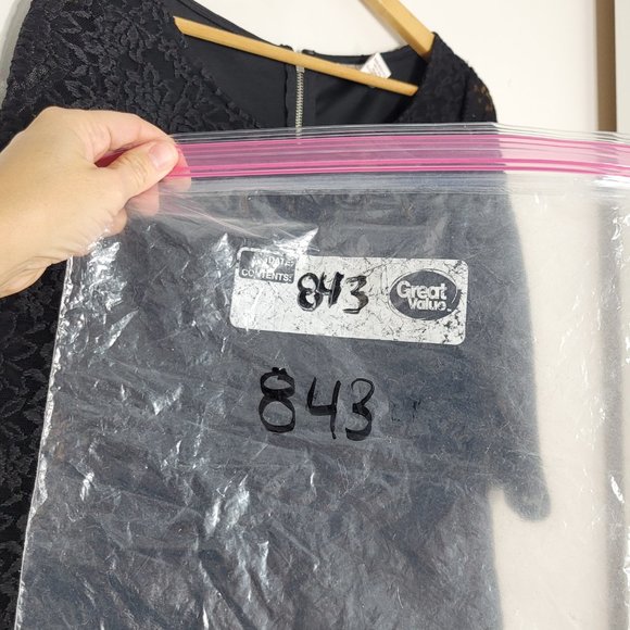 Monroe & Main Women's Black Floral Lace 3/4 Sleeve Zipper Back Knee Length Dress - Picture 11 of 11